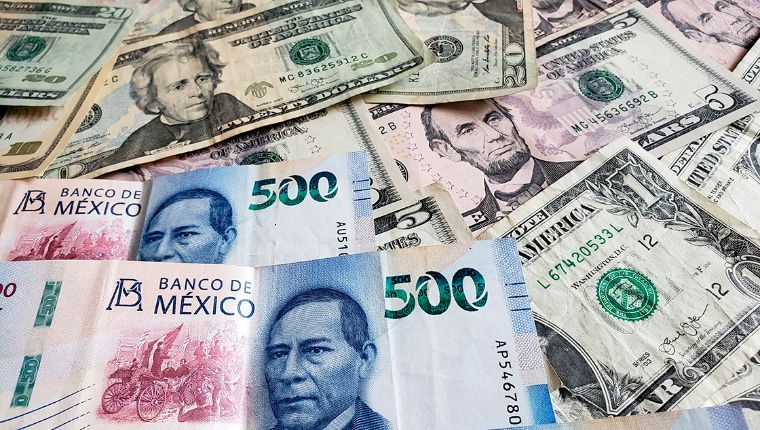Peso abre la semana con depreciación frente al dólar