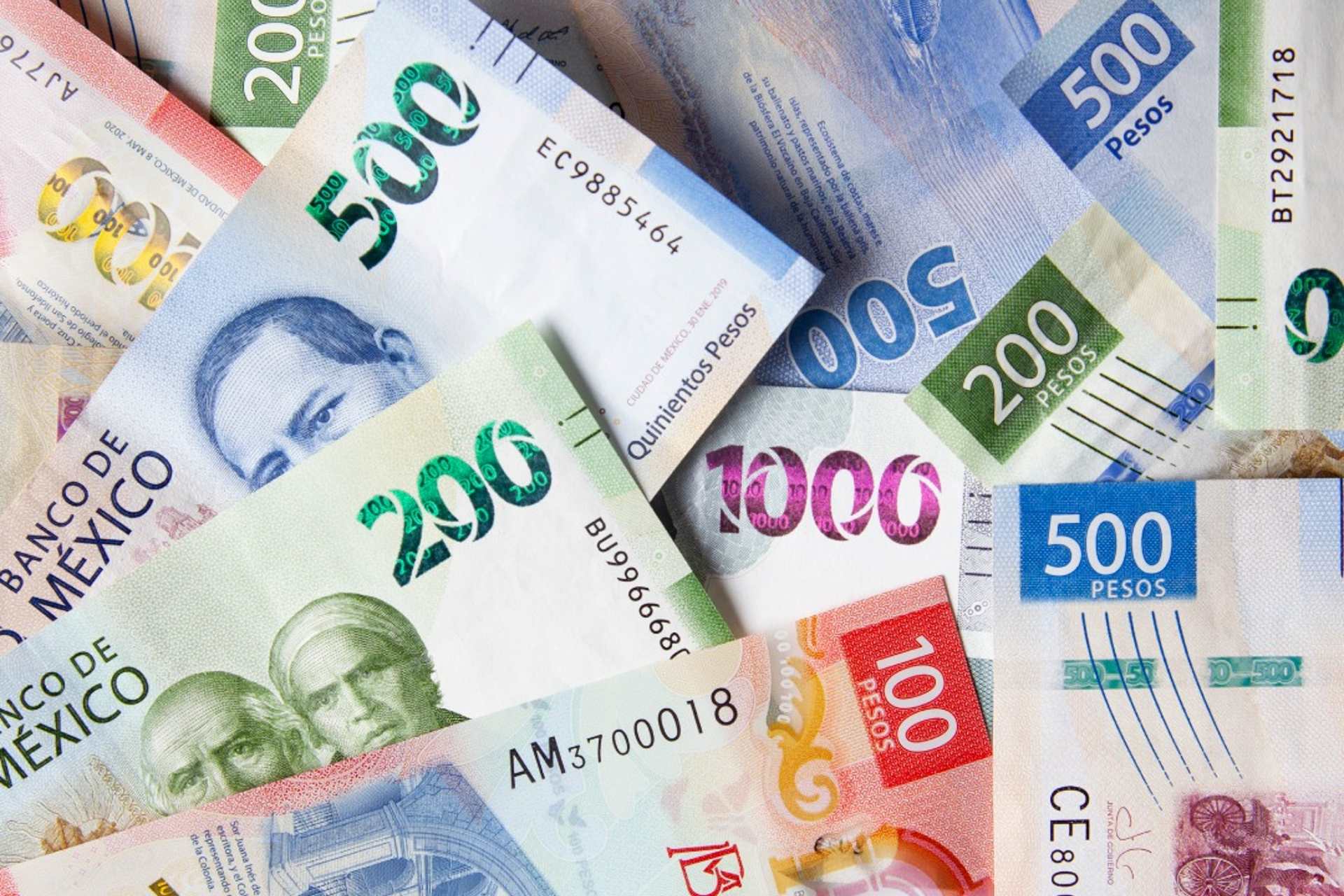 AMLO afirma que peso mexicano y el mercado se estabilizan por anuncio del Gabinete de Sheinbaum