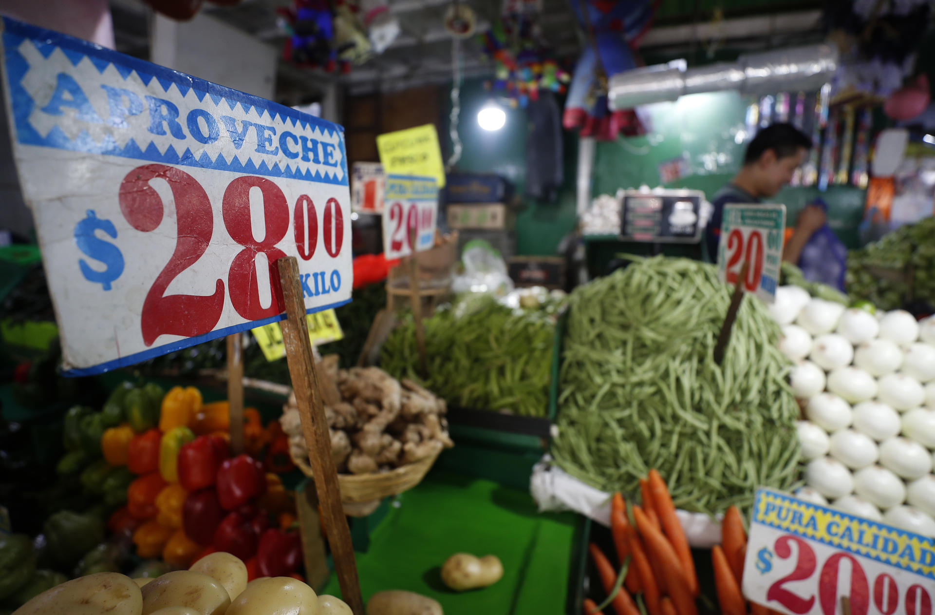 Inflación en México se dispara a 4.98% en junio; hila cuatro meses al alza
