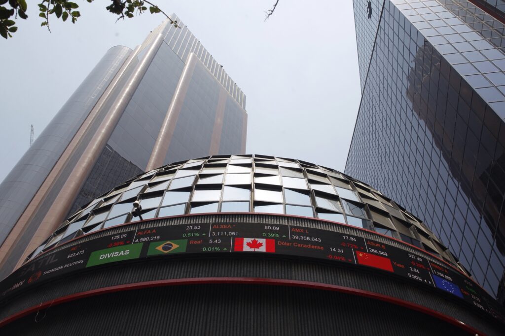 La Bolsa de México cierra abril con avance del 7.19% y liga cuatro meses de ganancias