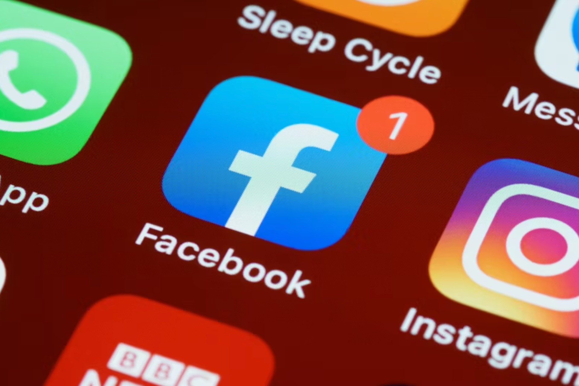 Anuncio de Meta de que usará datos personales para entrenar su IA genera polémica en redes