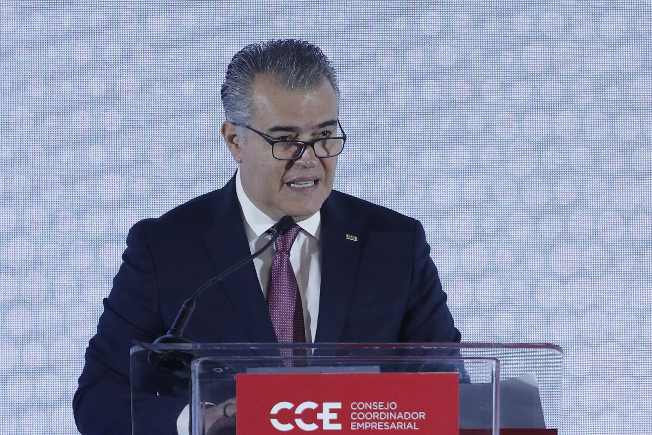 Empresarios anuncian inversiones por más de 42 mil mdd en 2024