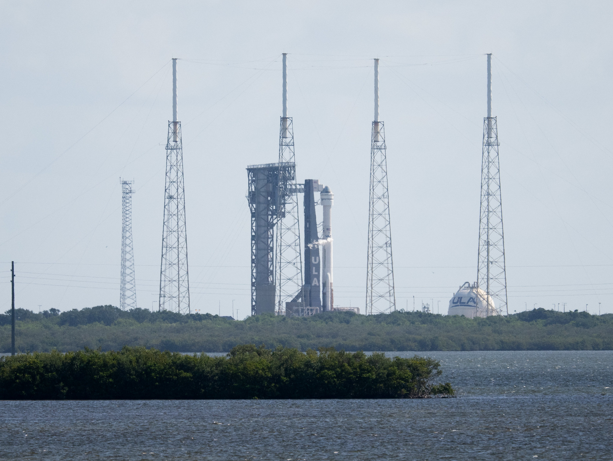 Suspenden lanzamiento de la primera misión espacial tripulada de Boeing