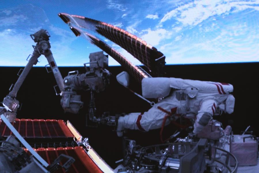 La tripulación de la estación espacial china completa su segundo paseo espacial