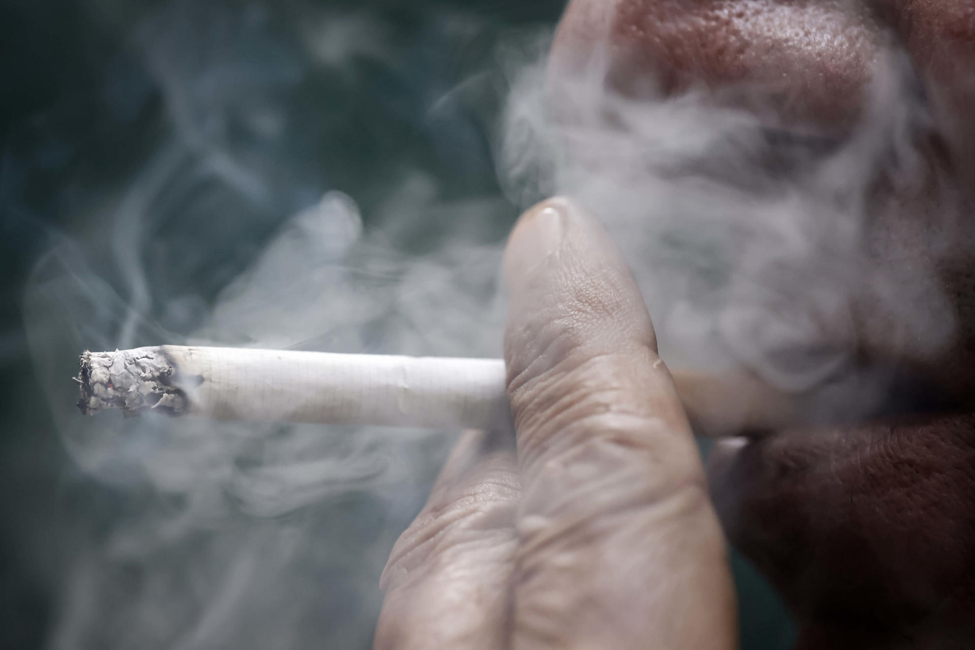 OMS emite primeras recomendaciones de tratamientos clínicos para dejar de fumar