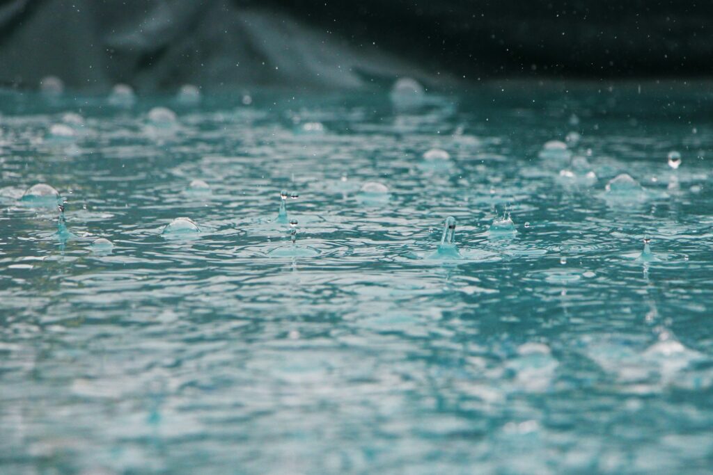 Continúa la ola de calor y lluvias intensas en el país, advierte el SMN
