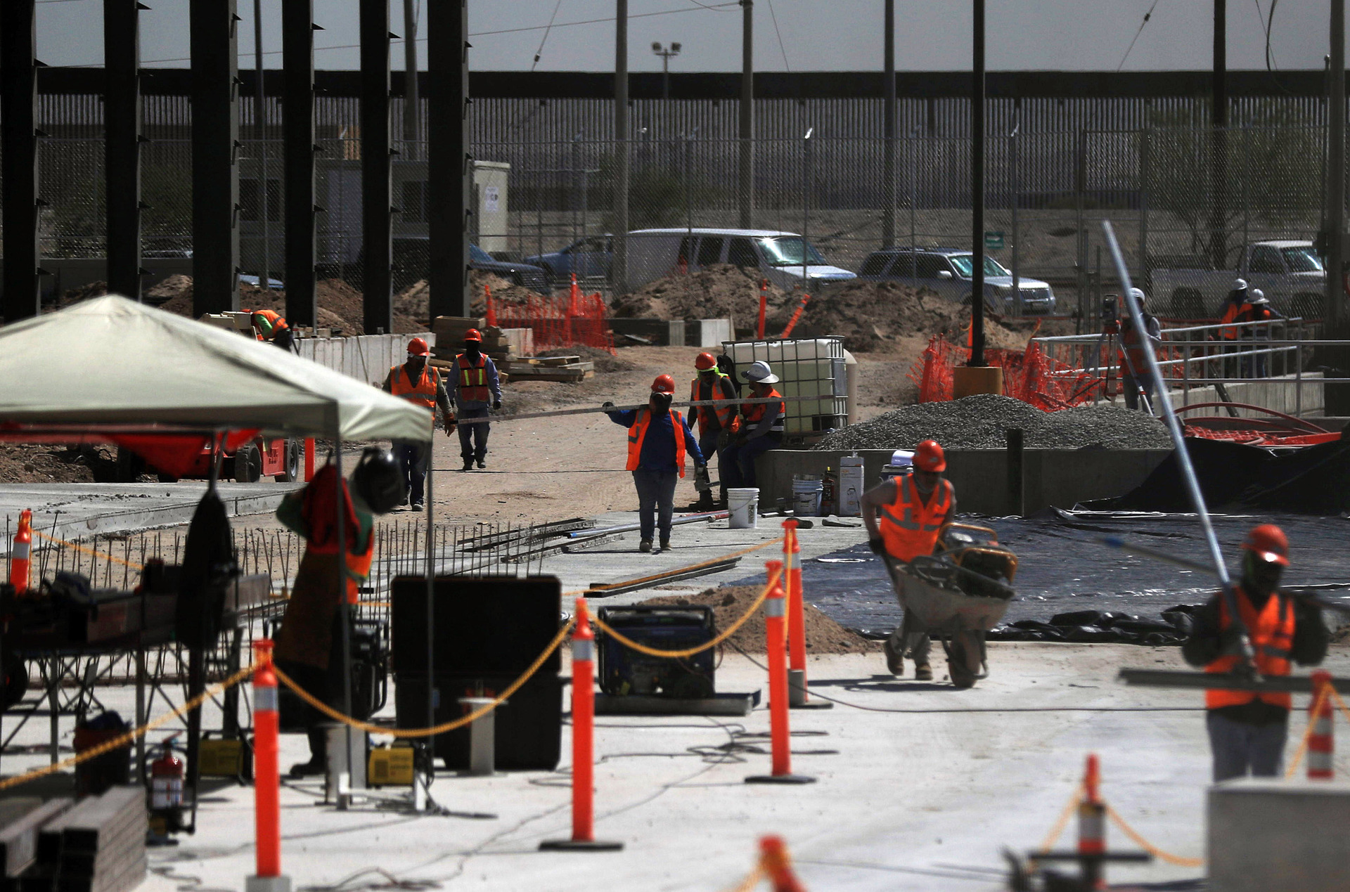 México creó más de 295 mil empleos formales en la primera mitad de 2024