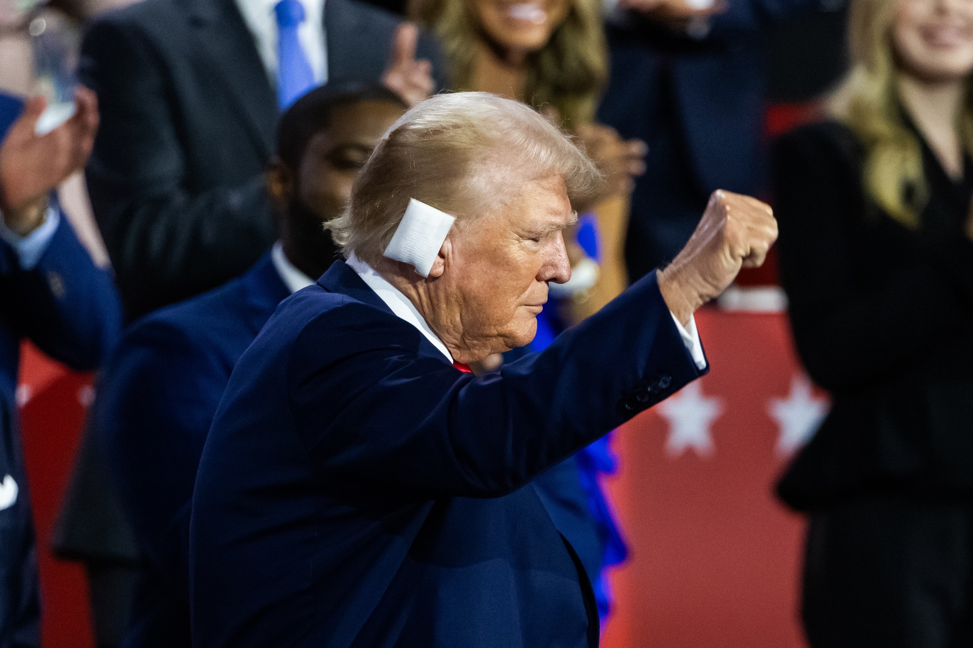 Trump reaparece ante los republicanos en Milwaukee tras el atentado en su contra Trump reaparece ante los republicanos en Milwaukee tras el atentado en su contra