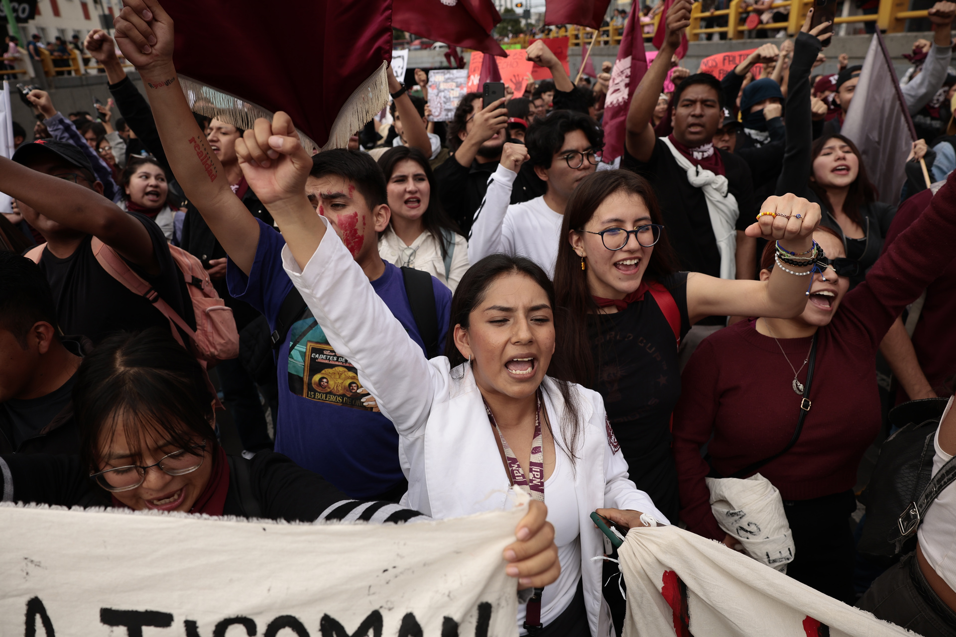 Marcha da “bienvenida” a disculpa de Sheinbaum por la masacre de Tlatelolco