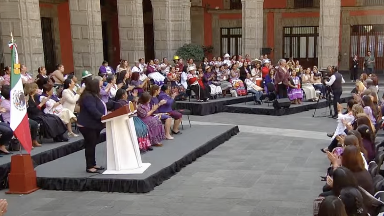 Sheinbaum encabeza la ceremonia por el Día Internacional de la Mujer