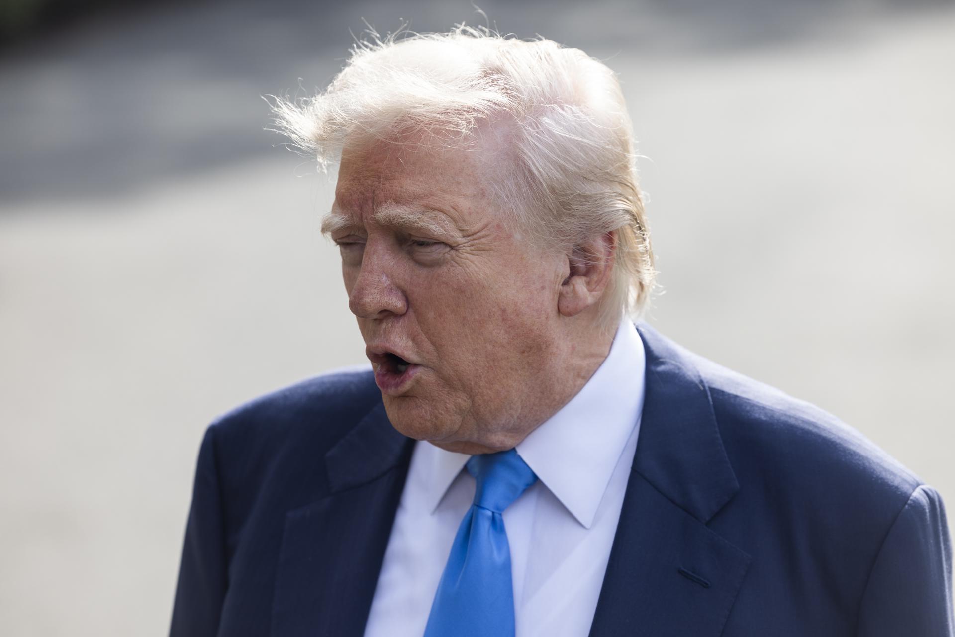 Trump agradece a las empresas sus promesas de inversión y las tranquiliza tras el PIB