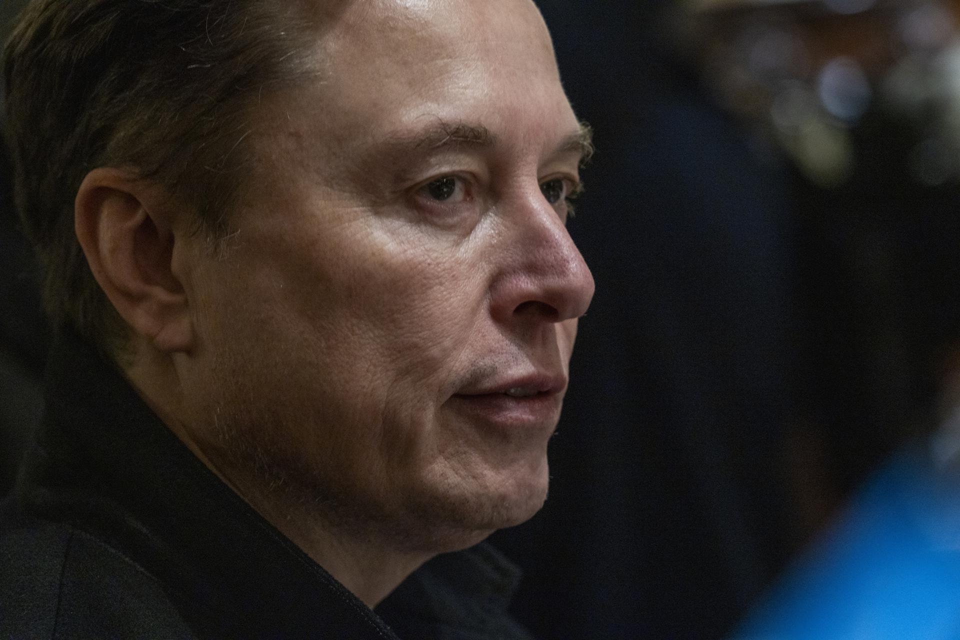 Trump vuelve a alabar la labor de Musk y dice que “es un tipo increíble”