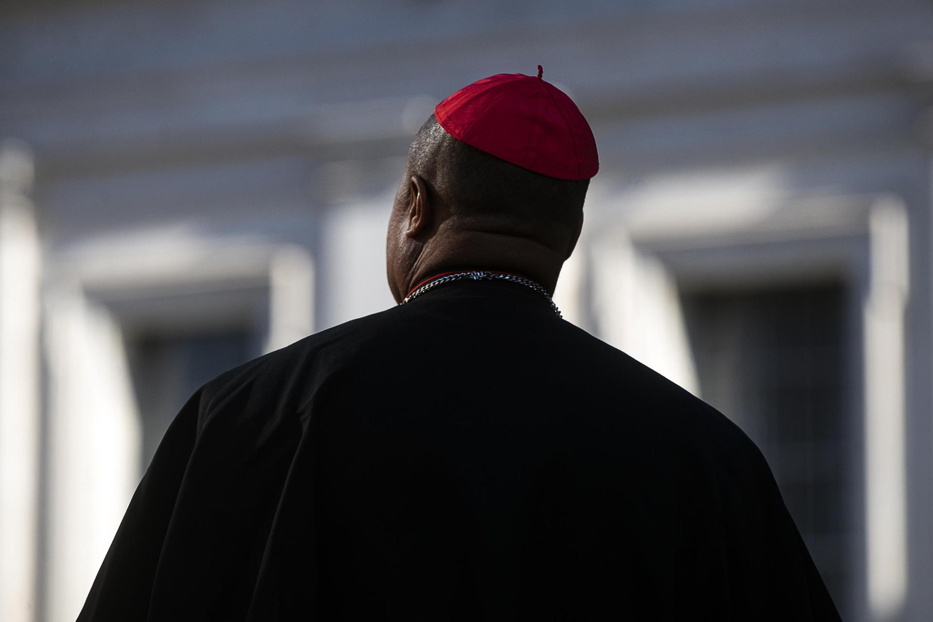 Cardenales siguen “escuchándose” antes de elegir al papa