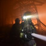 Dos muertos y 18 heridos por incendio en fábrica de Jalisco